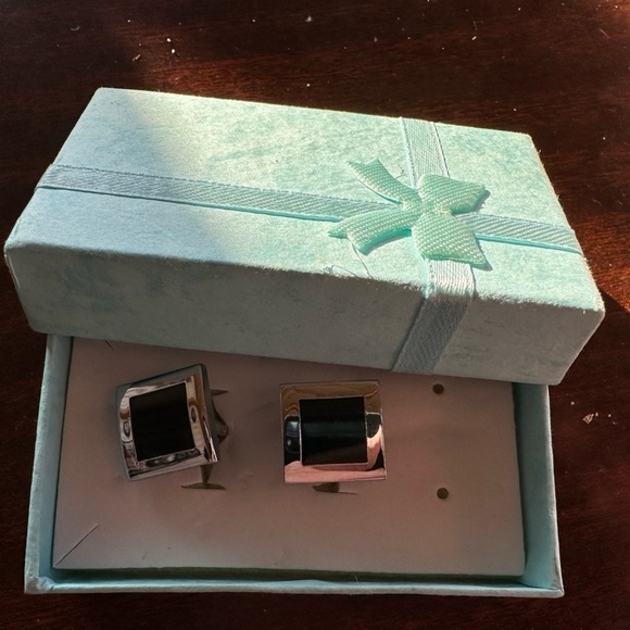 NWOT Black and Silver Men's Cuff links - Picture 2 of 3